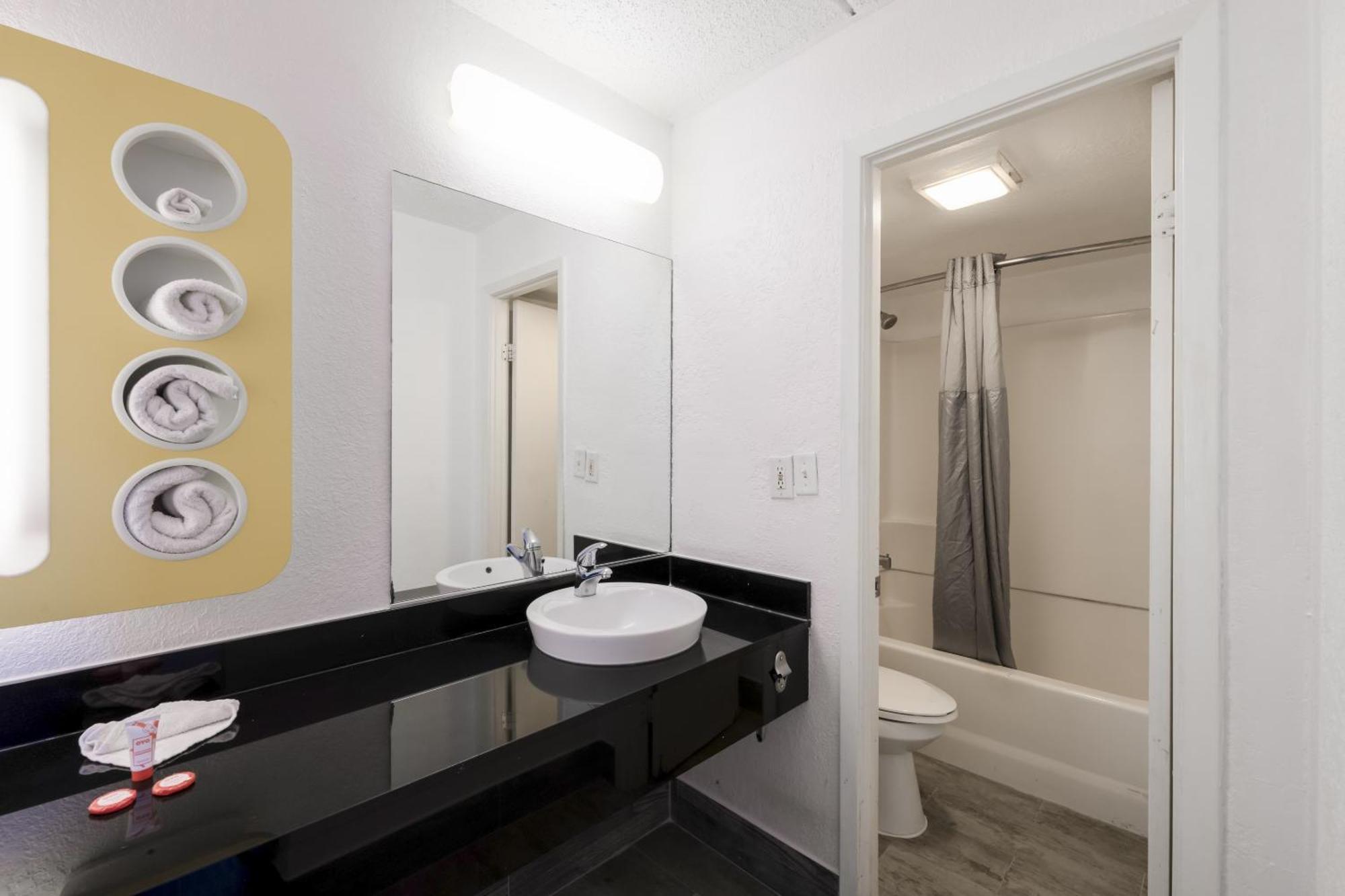 Oyo Hotel Houston Katy Freeway Eksteriør billede